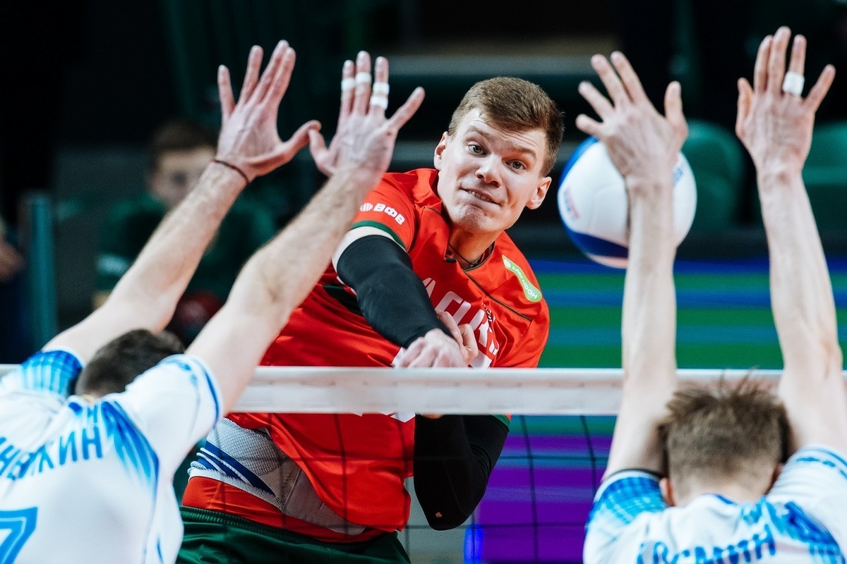    Илья Казаченков в атаке / фото: Александр Лукин, lokovolley.com