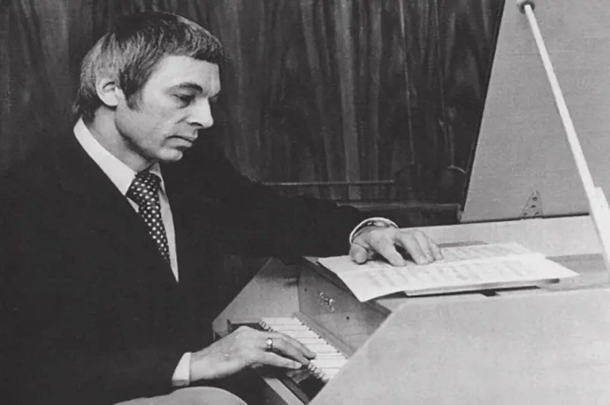    В Новосибирске к 100-летию поделились архивными кадрами Александра Зацепина