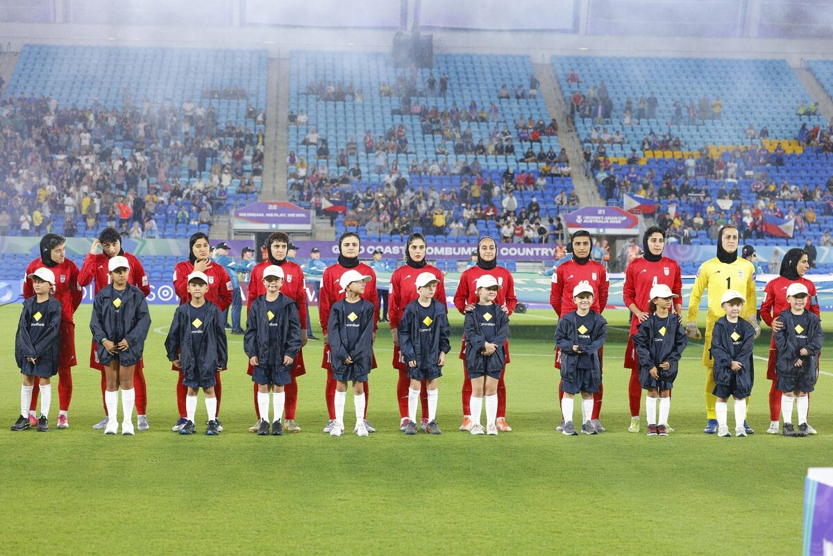    Иранские футболистки