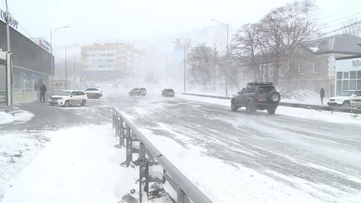    Вести в 20:00. Острикова - циклон на Камчатке - видео