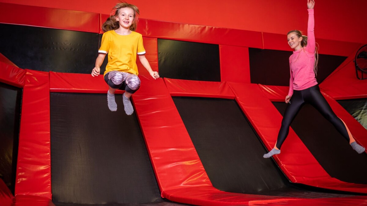 Подтекает моча при кашле или прыжках? Гинеколог объясняет, что происходит 