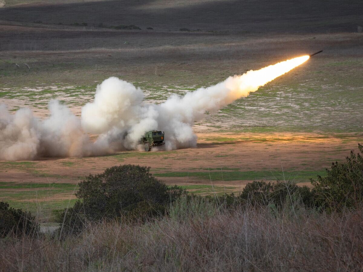    Американская высокомобильная ракетно-артиллерийская система оперативно-тактического назначения HIMARS | © Фото : U.S. Marine Corps / Lance Cpl. Quince Bisard