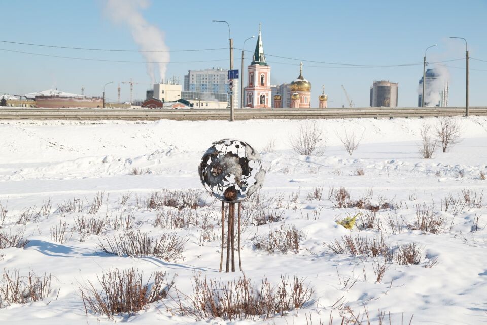    Арт-объект "Барнаул - центр Вселенной". Источник: Олег Укладов