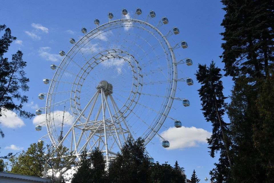    Во Владивостоке установят 55-метровое колесо обозрения в парке Минного городка Владимир ВЕЛЕНГУРИН