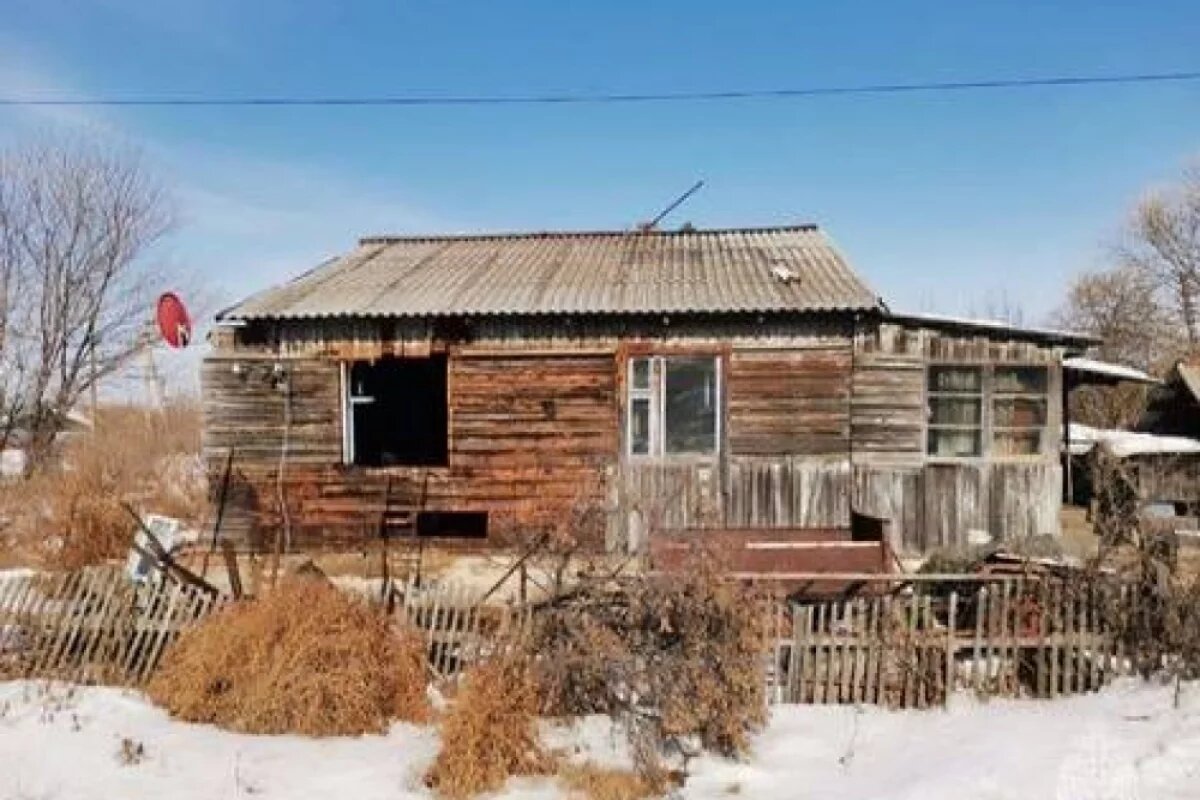    Односельчане вынесли соседа из огня в ЕАО, но спасти его не удалось