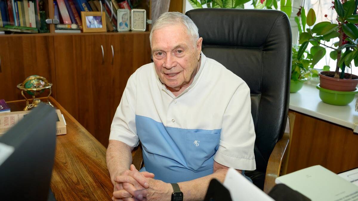    Президент Российского общества хирургов, академик РАН, профессор Игорь Затевахин / Фото: Дмитрий Дубинский / Вечерняя Москва