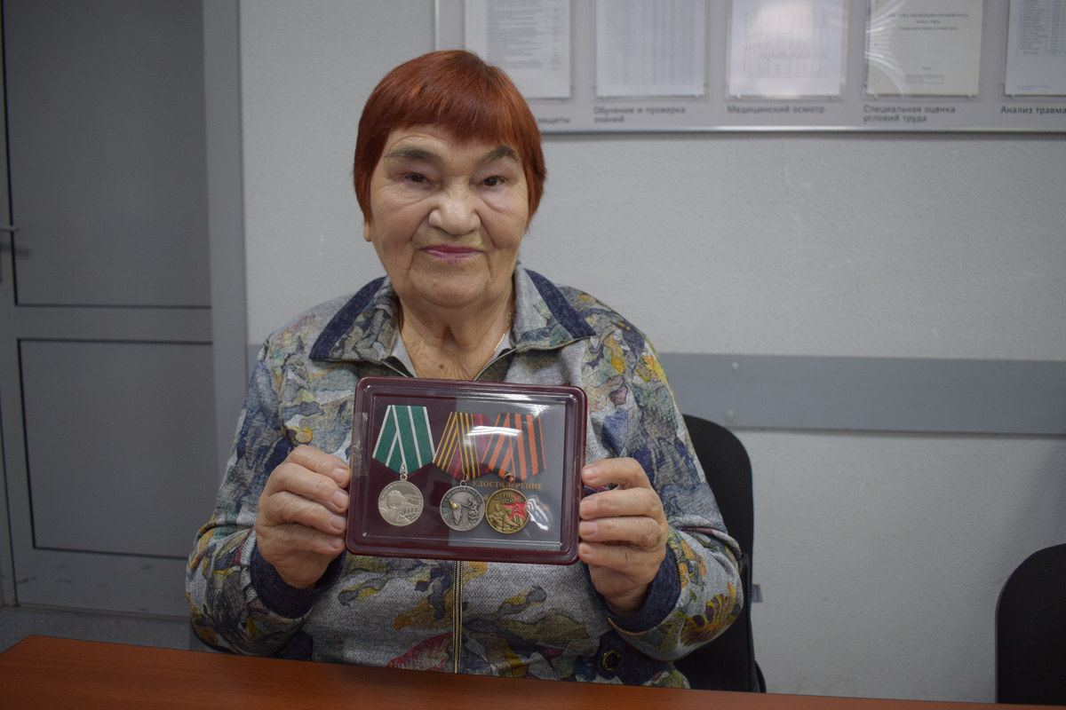 Награды Нины Александровны Омолоевой