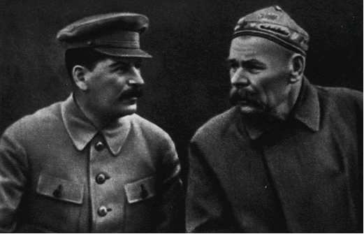 И. В. Сталин и М. Горький на Красной площади в Москве. 1931 г.