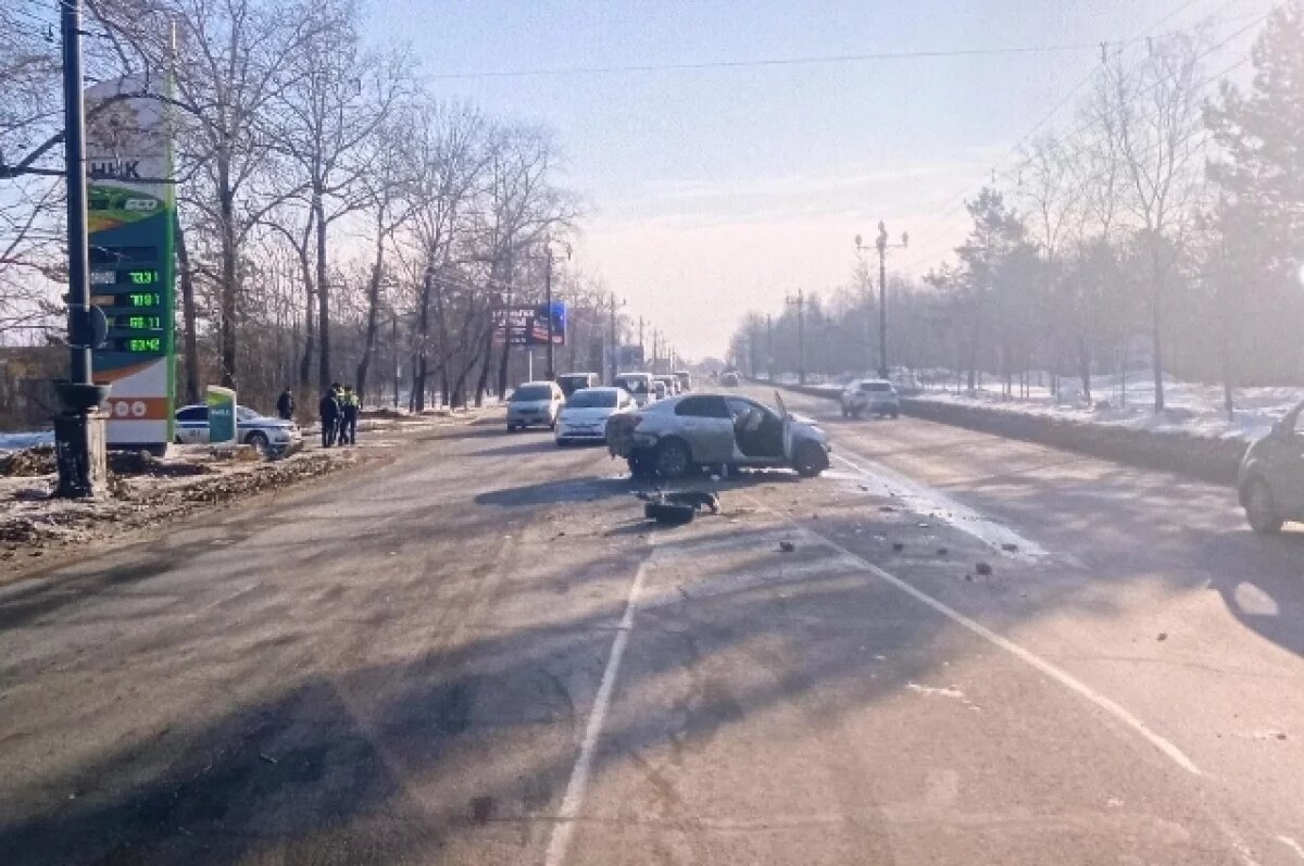    В Хабаровске пьяный водитель Lexus спровоцировал ДТП с пострадавшим