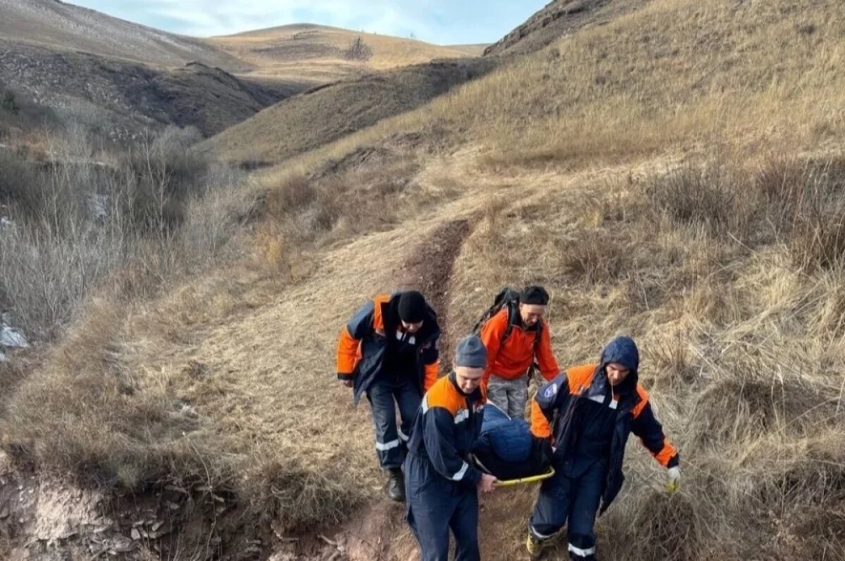    Туристка сломала ногу на замерзшем водопаде в Красноярском крае