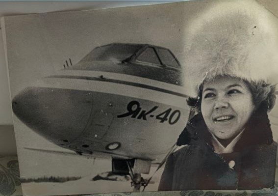    Об истории авиации Югры рассказывают первые стюардессы Аэрофлота в регионе