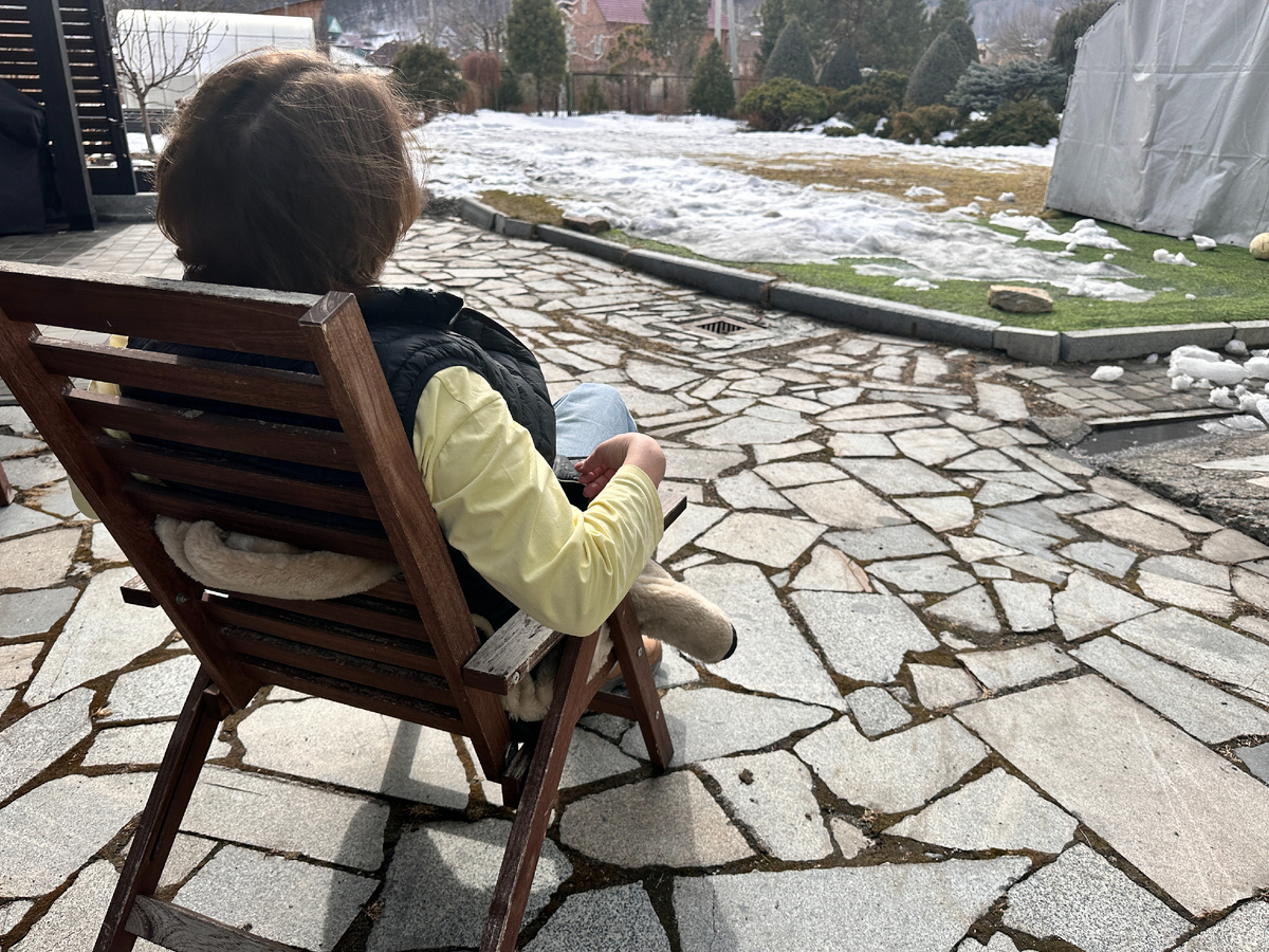 Иногда накатывает чувство усталости. И хочется просто посидеть в тишине и понаблюдать.