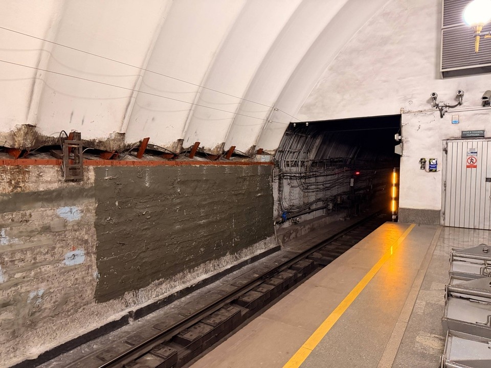    Одну из стен начали укреплять. Фото: t.me/podzemnik_spb