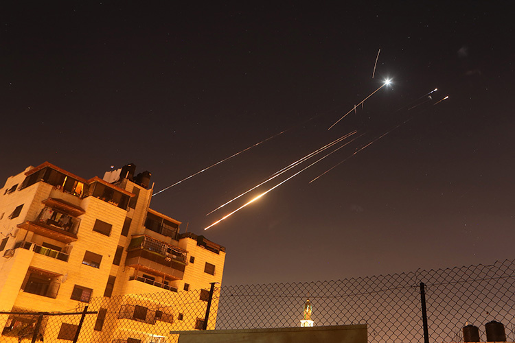    «В последние месяцы гадали, кто первым развяжет агрессию — Израиль или США. Но произошло коллективное нападение».   
Фото: © Mamoun Wazwaz / XinHua / www.globallookpress.com