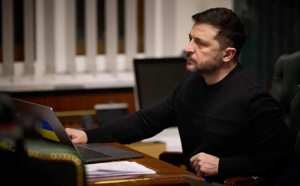    Источник: Владимир Зеленский Фото: пресс-служба Президента Украины. rbc.ru Олеся Шмелева