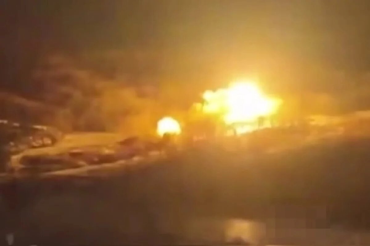    В течение ночи ВС РФ продолжали наносить удары по военным объектам в Сумской, Харьковской и Черниговской областях.