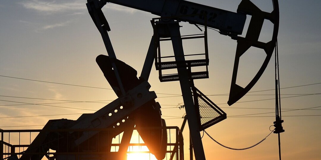 Цены на нефть упали на 4,5 процента