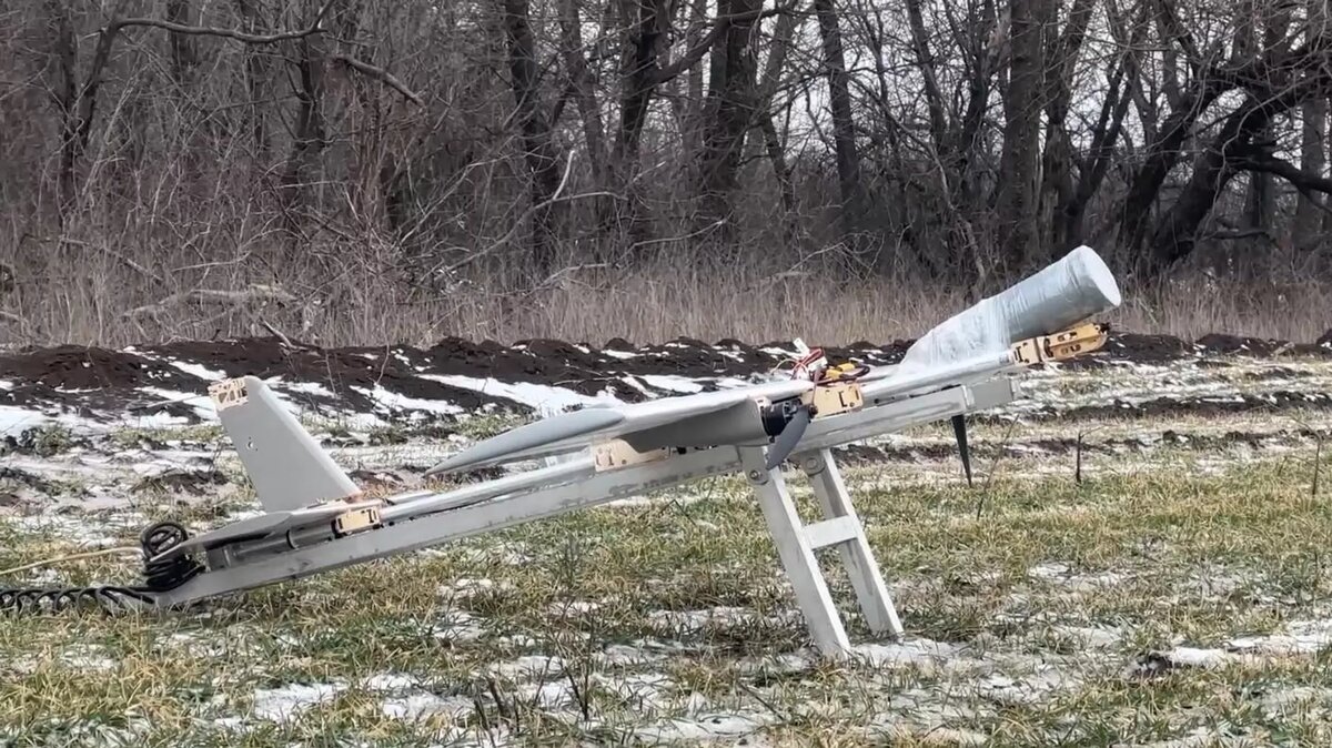 Современные FPV-дроны самолетного типа "Молния-2"
© Photo : Скриншот видео Минобороны России