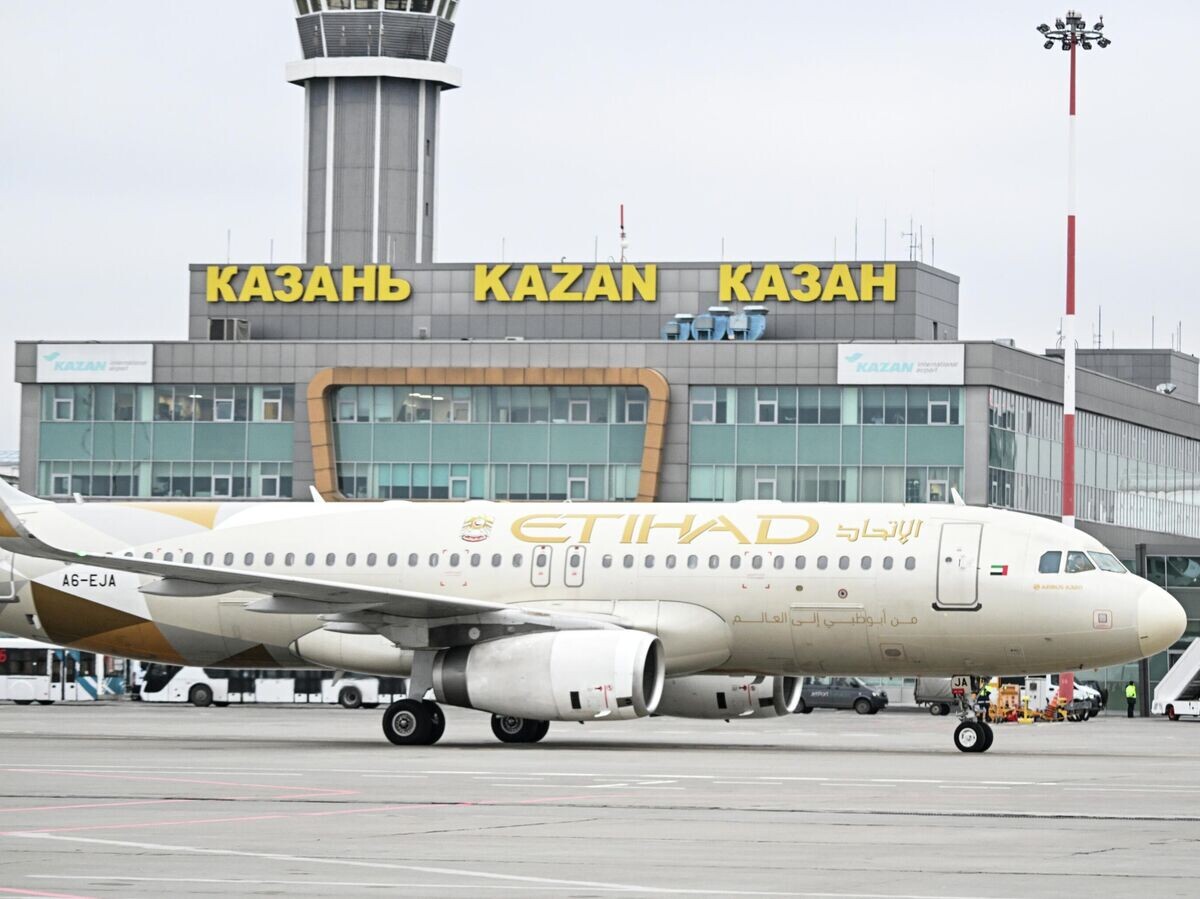    Самолет Airbus A320 авиакомпании Etihad Airways в Международном аэропорту Казани имени Габдуллы Тукая | © РИА Новости / Максим Богодвид
