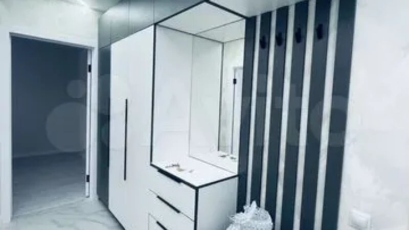     Трехкомнатная квартира-клиника продается в Барнауле за 7 млн рублей. «Авито»