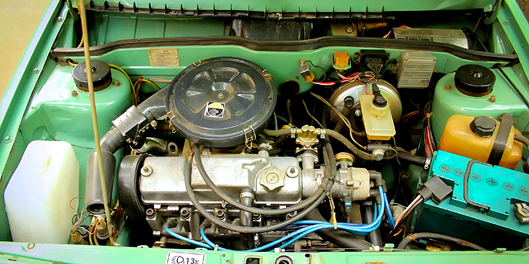 Французская деталь на автомобилях СССР: почему она до сих пор стоит под капотом