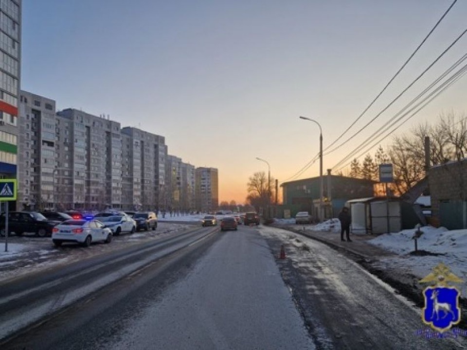    Вечером 8 марта в Куйбышевском районе Самары произошло ДТП. ГУ МВД России по Самарской области