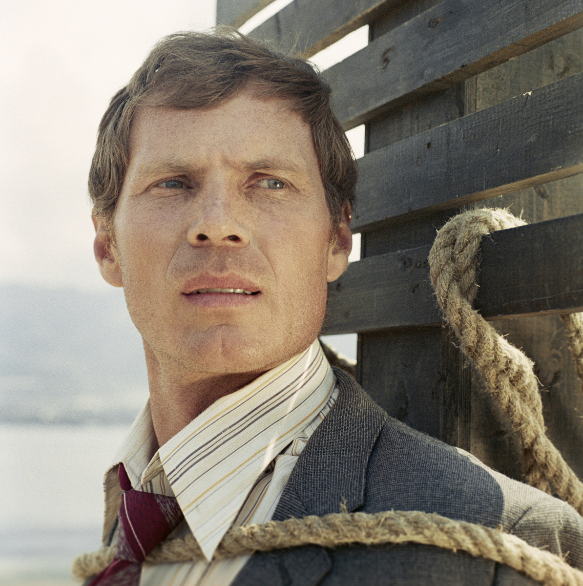    В середине 1960-х Гостюхин стал студентом ГИТИСа, учился на курсе педагога Всеволода Остальского. Ещё будучи студентом, он дебютировал в кино, исполнив небольшие роли в фильмах Юлия Карасика «Шестое июля», Марлена Хуциева «Был месяц май» и Веры Строевой «Сердце России» / РИА Новости