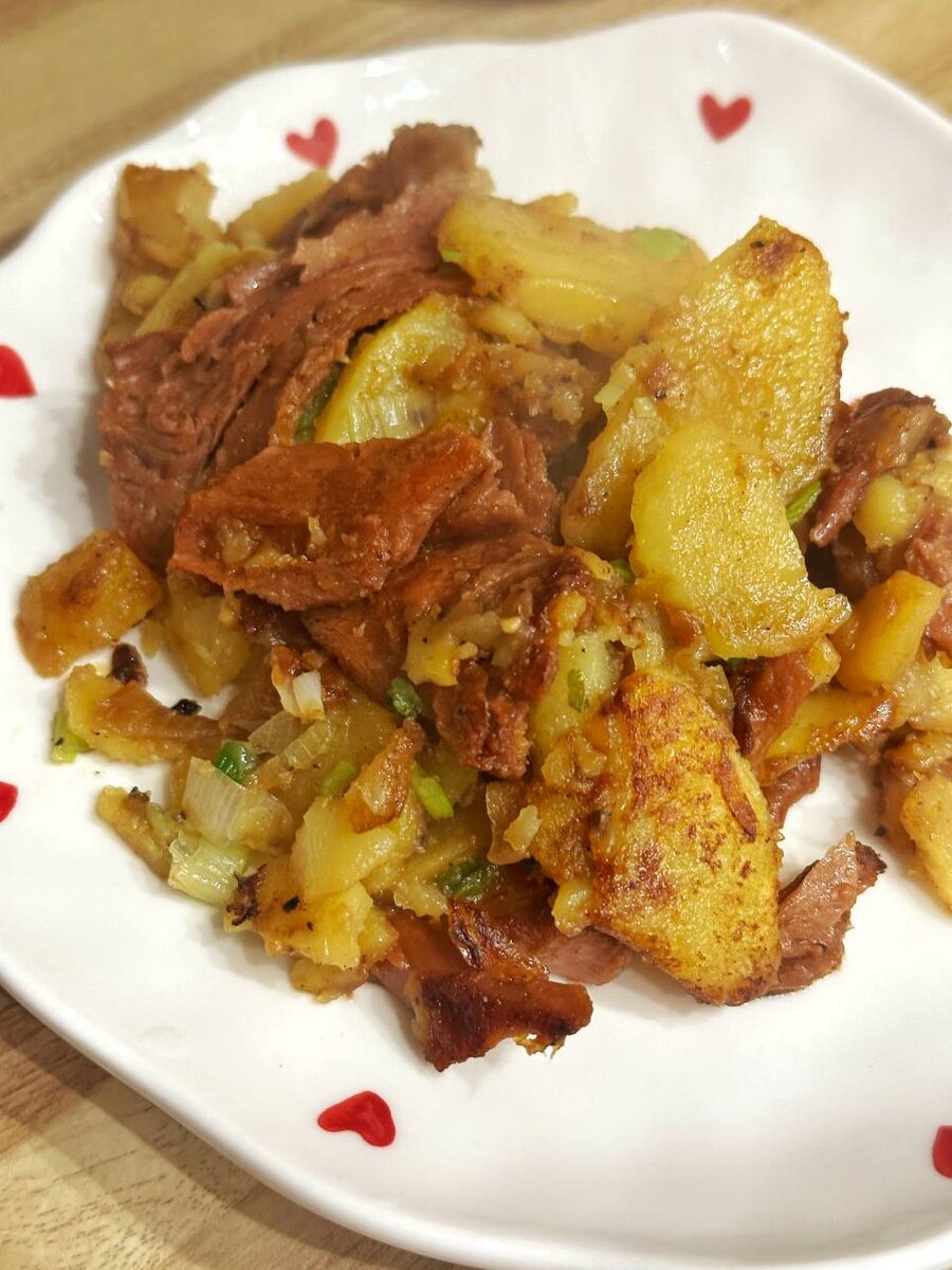 Жареная картошечка с луком и соевыми кусочками