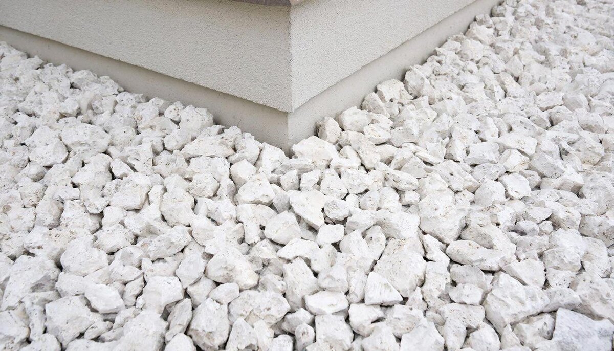 Уникальная отмостка из мраморной крошки