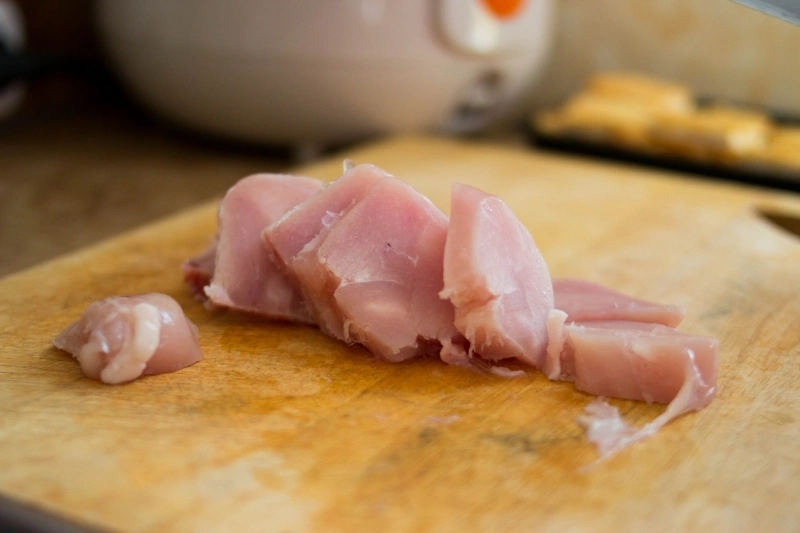 Опасные бактерии нашли в 22 тоннах куриной грудки из Китая в Приморье