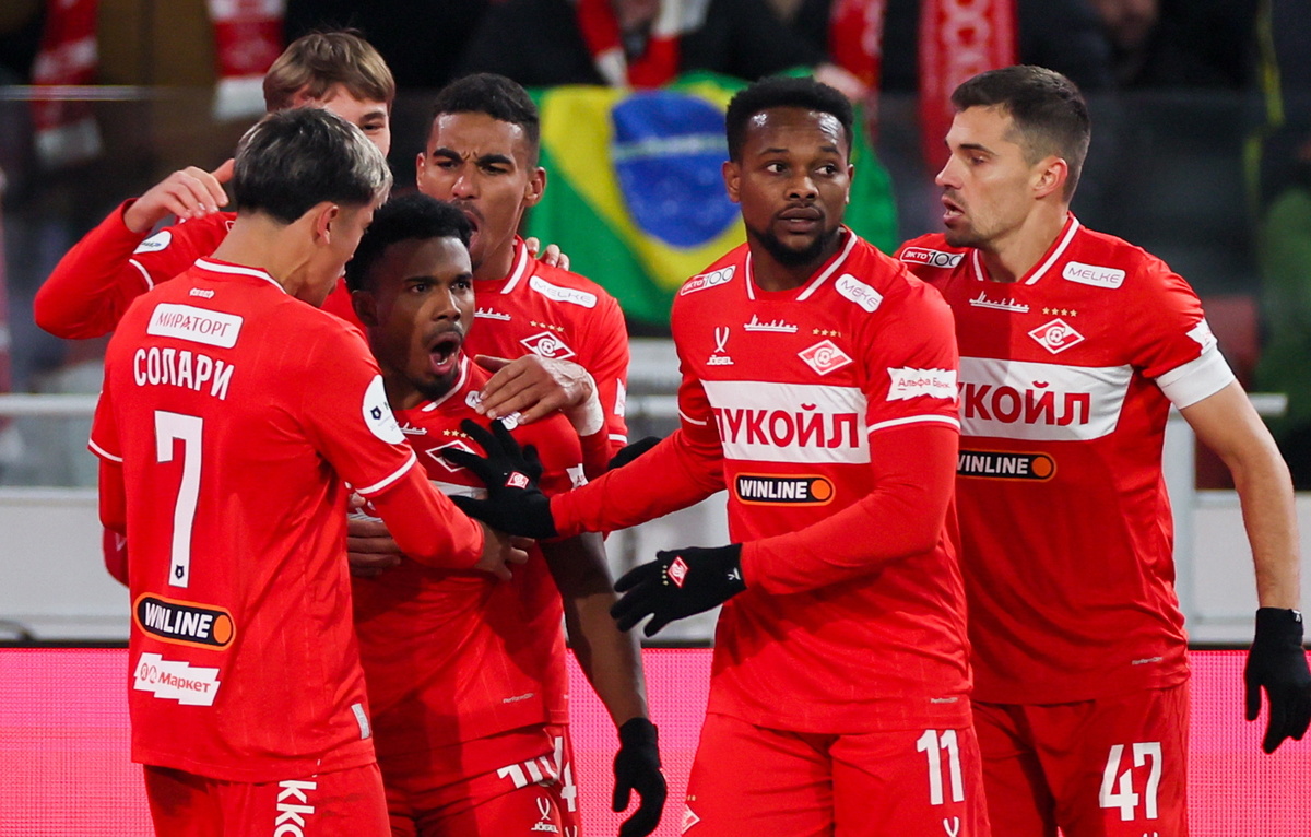    Футболисты "Спартака"  Сергей Савостьянов/ТАСС