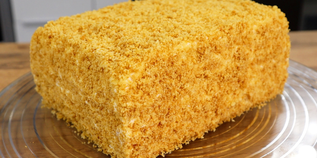 Больше не раскатываю коржи: медовик «Минутка» – всё смешала и в духовку