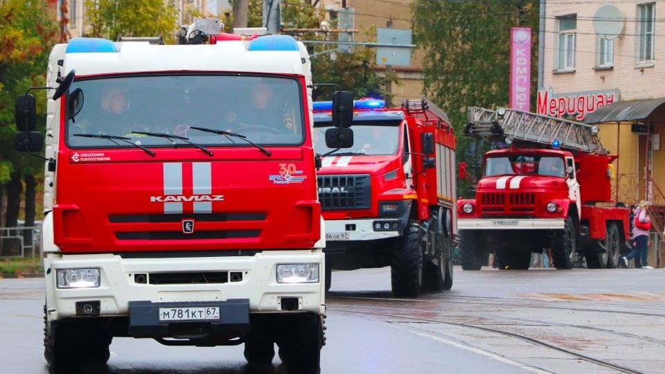МЧС выехало на место жёсткой аварии под Смоленском