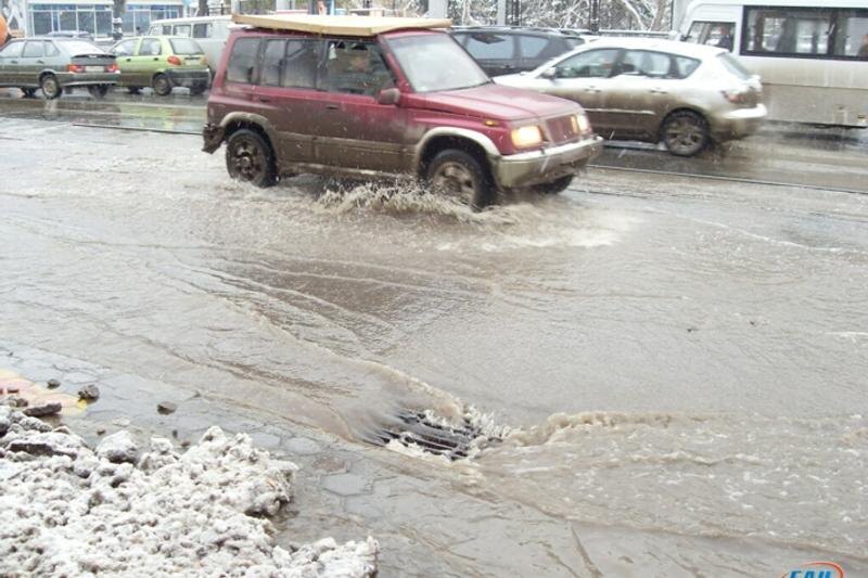    Затопленная дорога