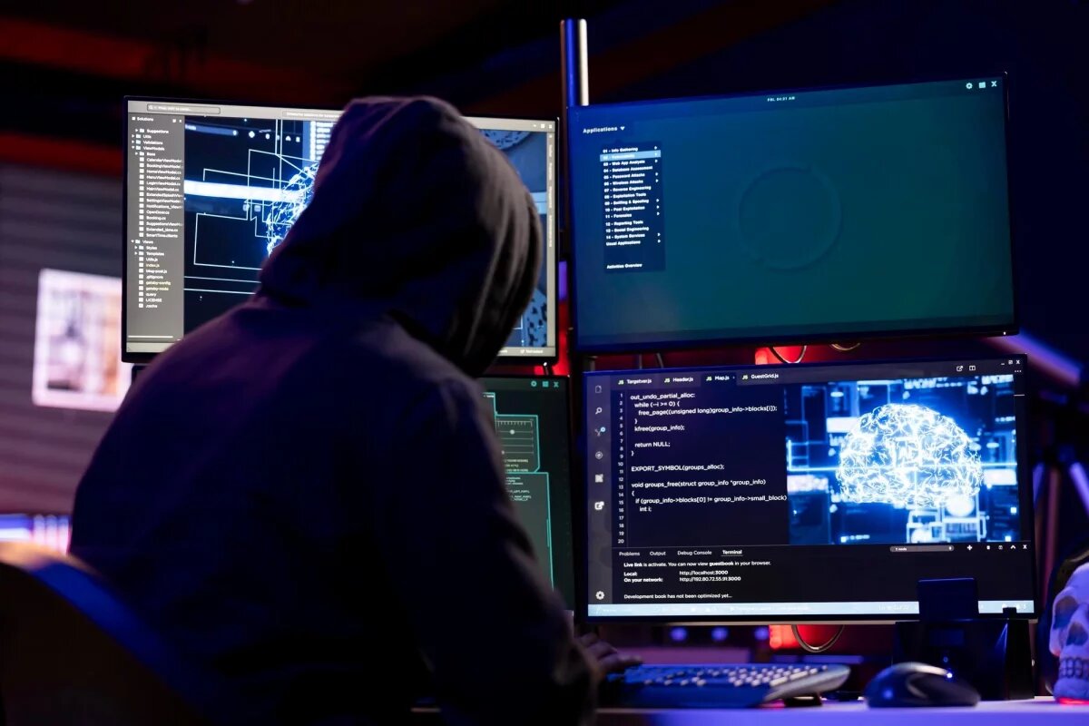    Тюменская студентка перевела мошенникам 3,6 млн в мессенджере