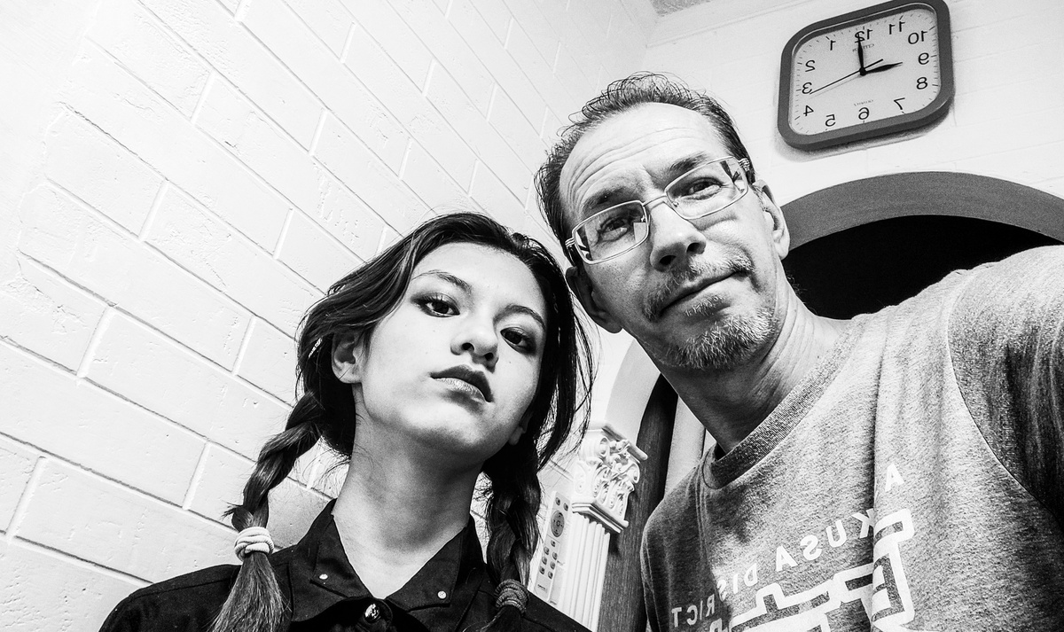 Смена образа - это не всегда фальш. Это может быть открытием новых талантов