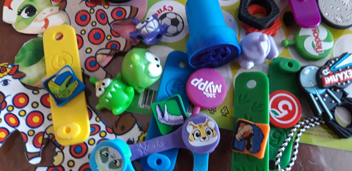 Мелкие игрушки для поощрения детей