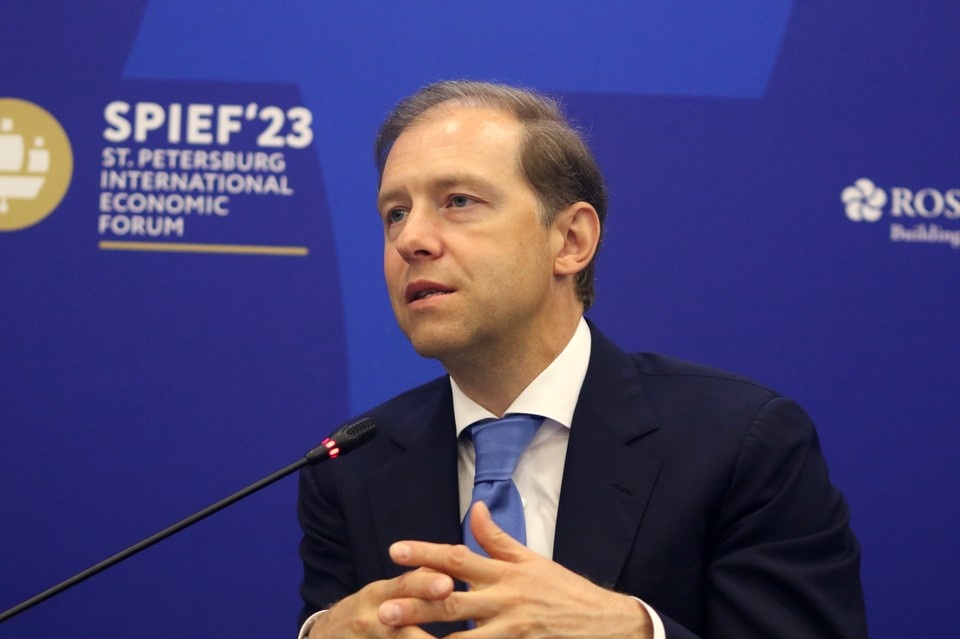    Мантуров: Первой планетой, которую будет осваивать РФ, будет Венера GLOBAL LOOK PRESS