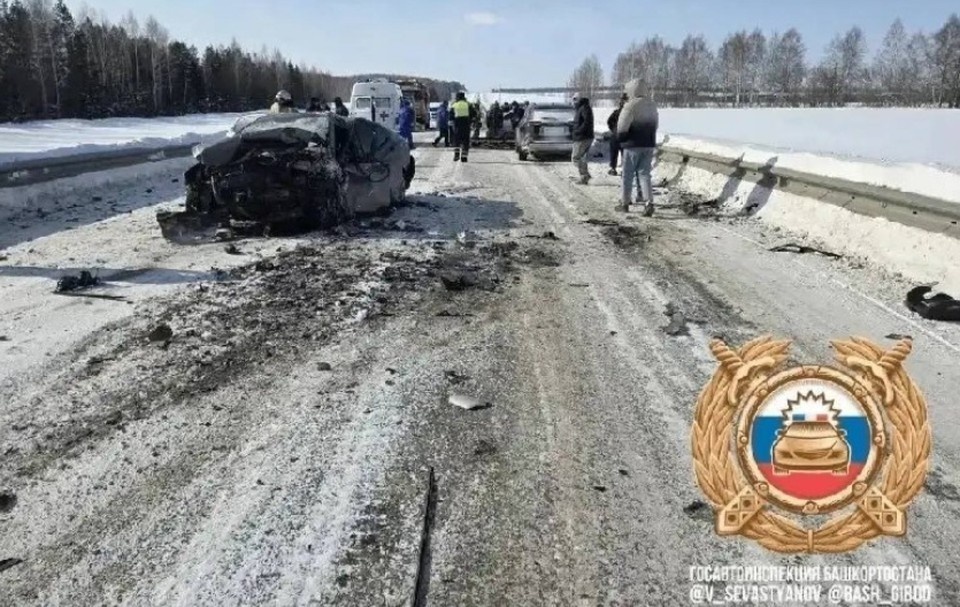    В Караидельском районе пятеро погибли в ДТП, двое в реанимации.