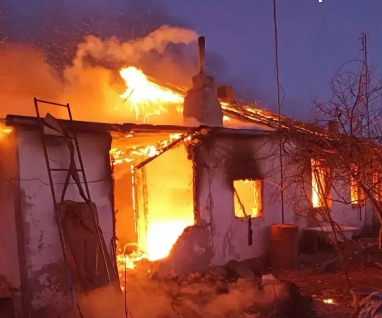    п. Новомирский/ Фото канала в МАХ ГУ МЧС России по РО Татьяна Пшеничная