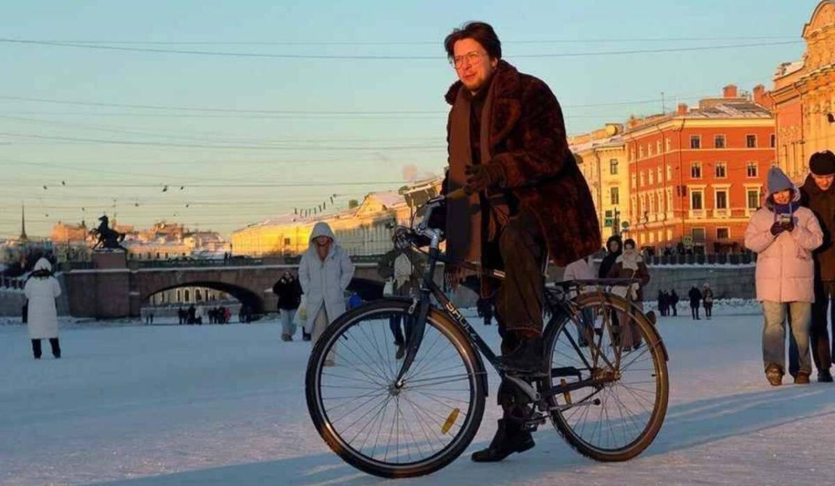     Люди в Питере. Источник: spb.kp.ru Автор фото: Алексей Булатов