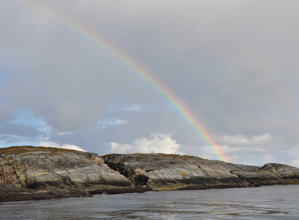 Береговые обрывы Южного побережья Кольского полуострова