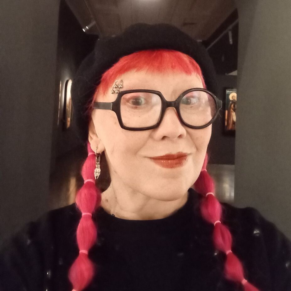 Наталья Романова, автор книг "Пиши без правил" и "Идеальная грамотность"