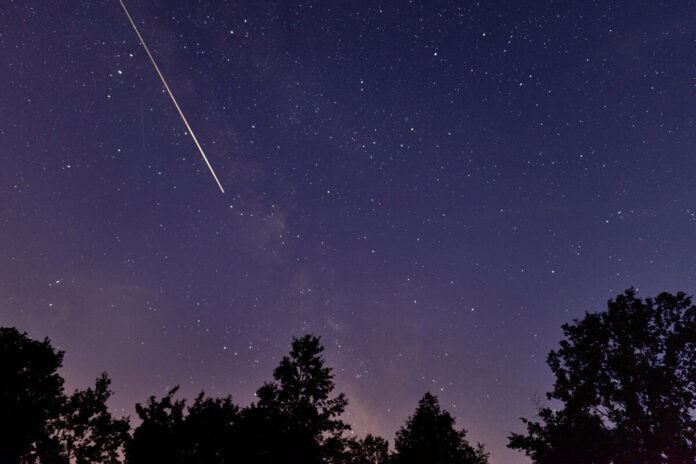    Слияние древних молитв и квантового ИИ открывает новые горизонты в понимании космоса.