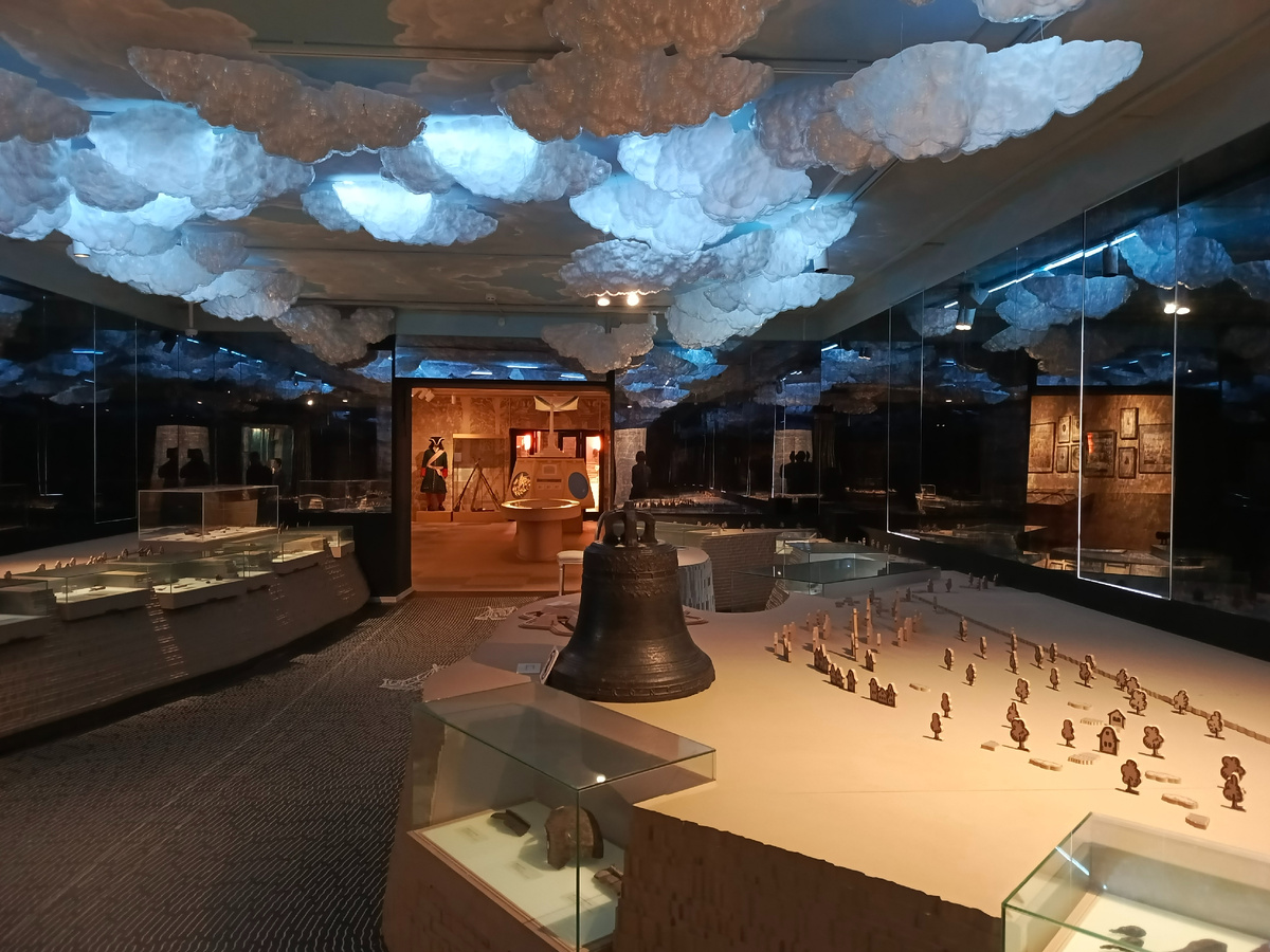 Один из залов музея.