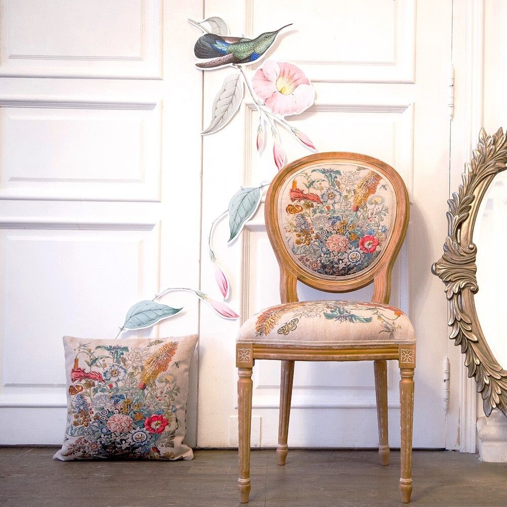 Декоративная подушка «12 месяцев цветения», версия Август