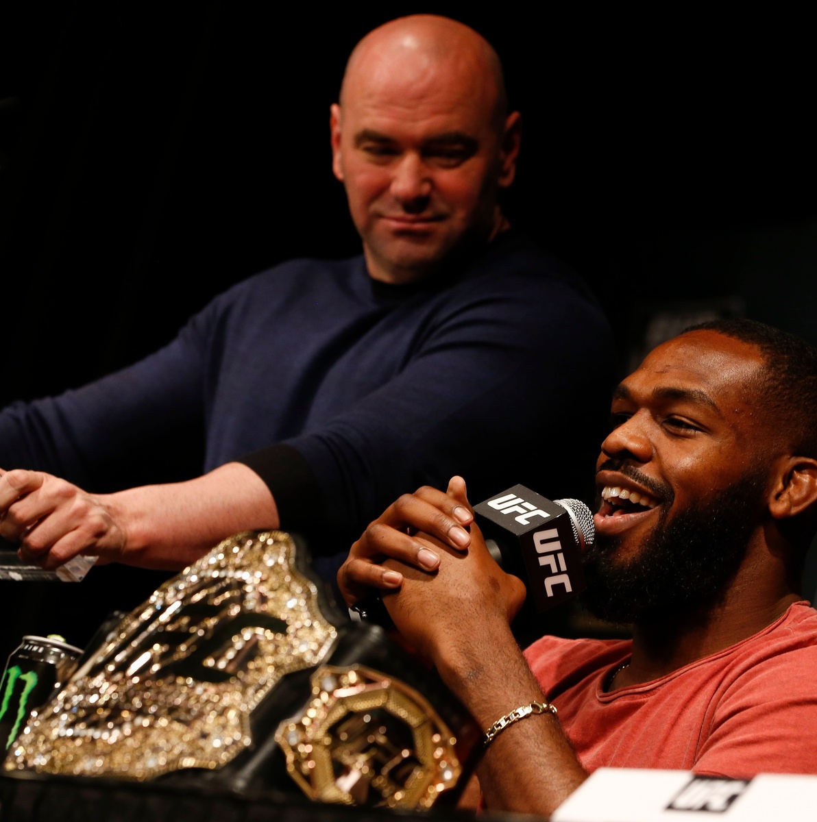     Дана Уайт неоднократно помогал Джону Джонсу