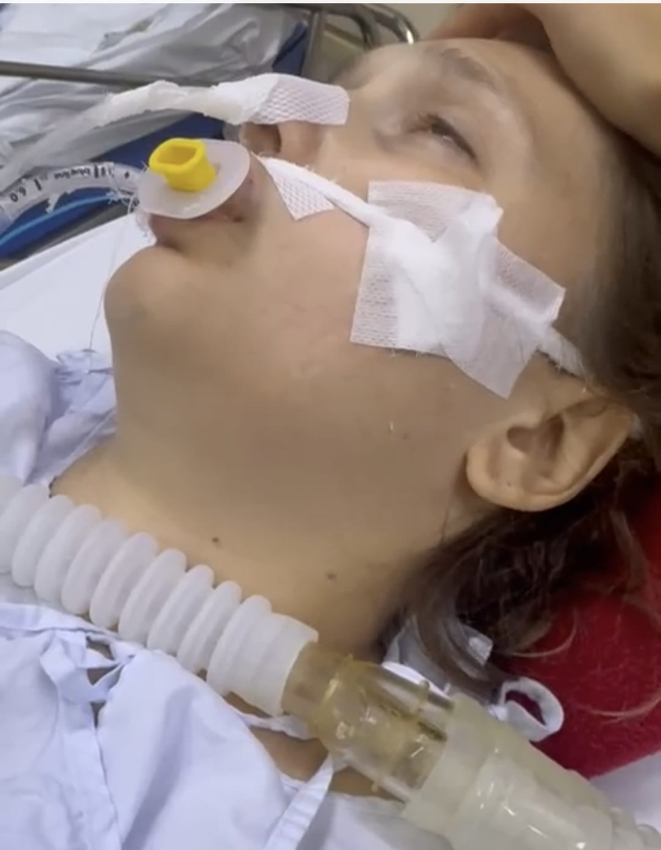 С 8 марта в коме. 