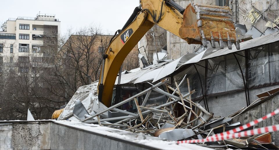    Снос кинотеатра «Соловей» в Москве / Медиасток.рф