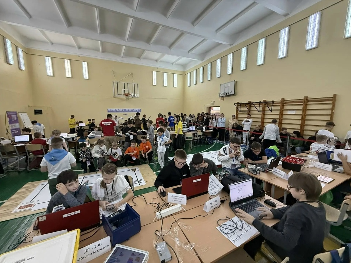    В Пойковском прошел региональный этап Международного чемпионата по робототехнике